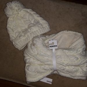 Womens hat and cowl scarf set